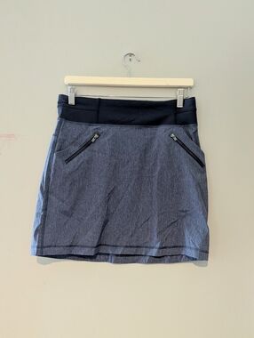 Lucy NWT Denim Look Blue Do Everything Skirt Size Small